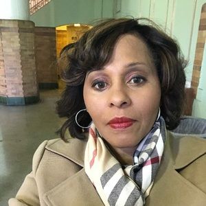 Meet your Posher, Lori